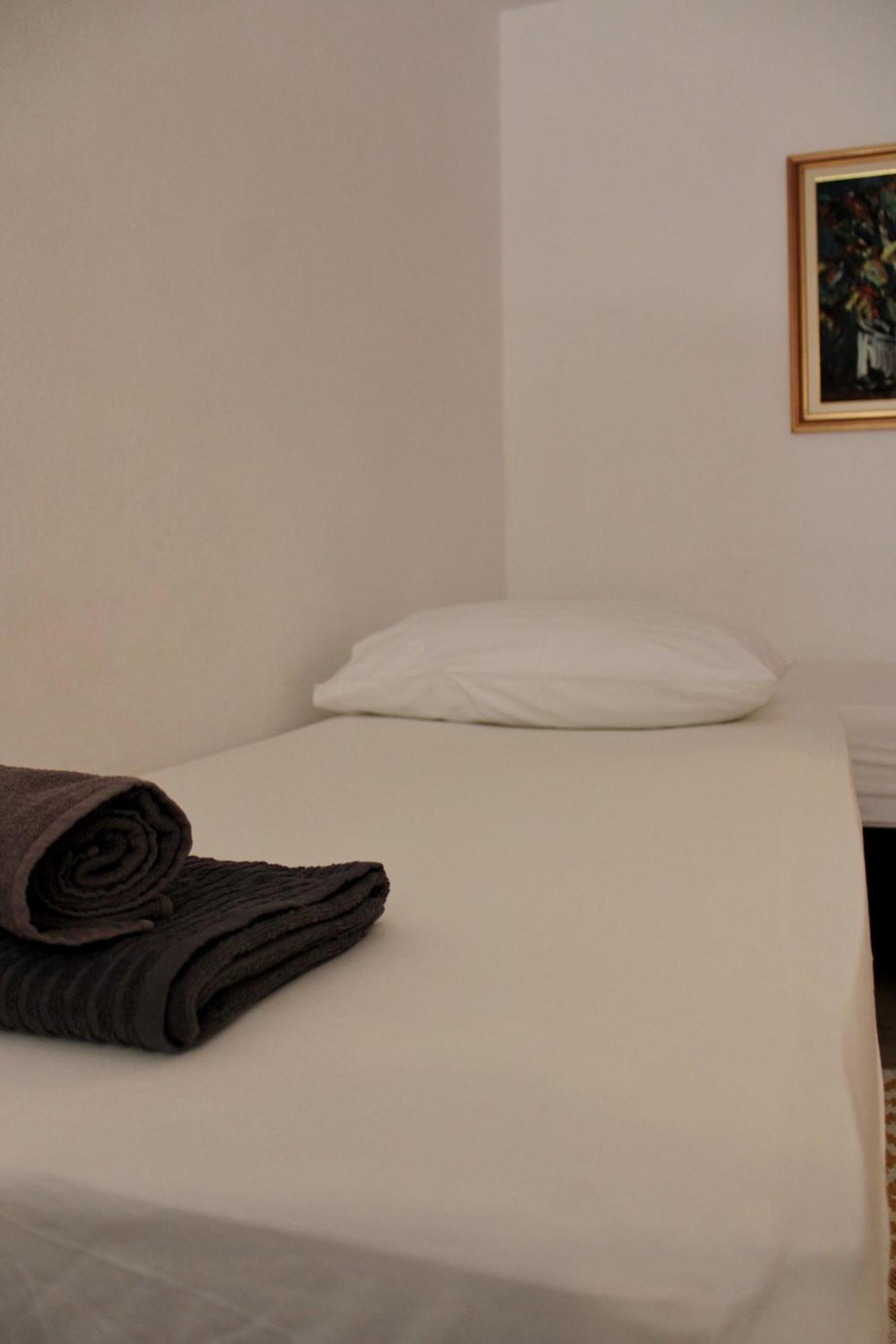 Studio Laura-Spacious Studio On The Main Beach Makarska Exterior foto