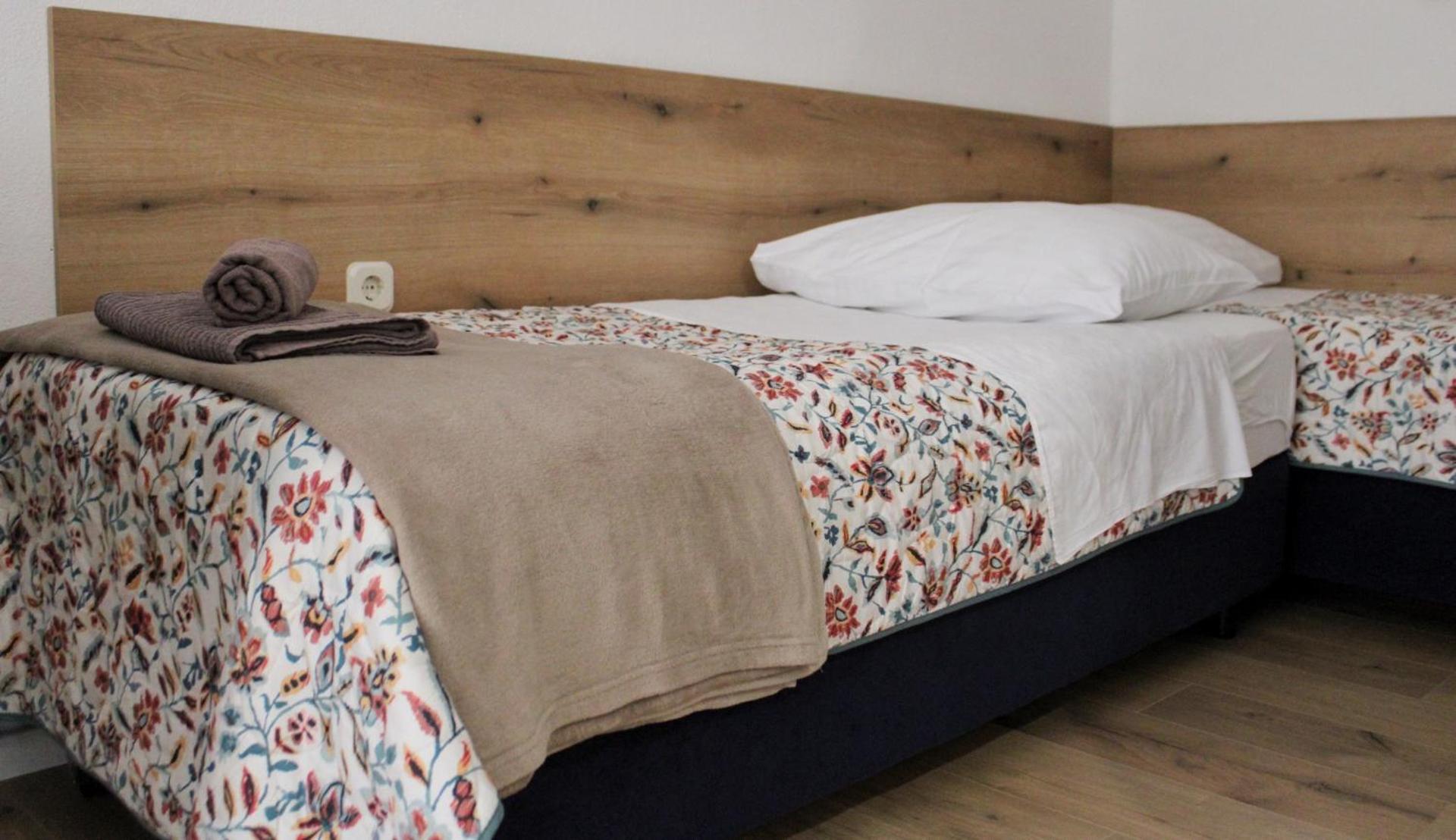 Studio Laura-Spacious Studio On The Main Beach Makarska Exterior foto